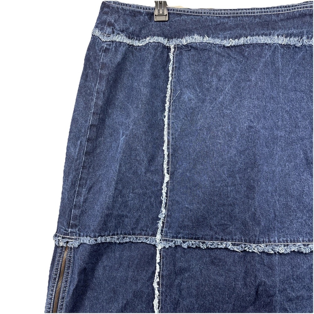 Ashley Stewart Denim Jean Skirt 26W Plus Size Patchwork Raw Hem Zip Detail Y2K - Picture 4 of 14